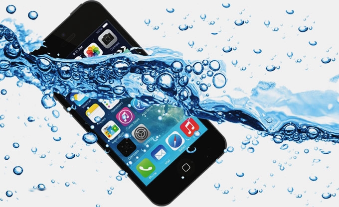 The Impact of Water Damage on iPhones and How to React